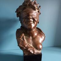 Busto femminile in bronzo
