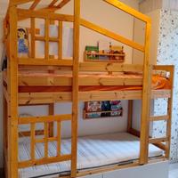 Letto a castello Ikea Mydal con casetta su misura 