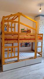 Letto a castello Ikea Mydal con casetta su misura 