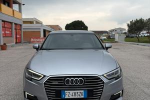 AUDI A3 SPB 40 e-tron S tronic Admired