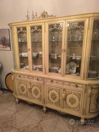 Vetrina + tavolino Stile Veneziano