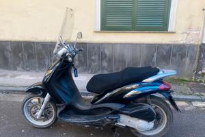 Piaggio Beverly 200