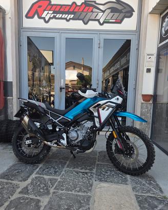 Cf Moto MT 450 soli 200km