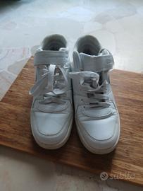 Scarpe Champion bianche a lacci e strappi