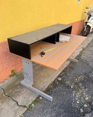 Scrivania doppia postazione di lavoro