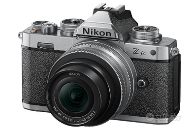 Nikon Z fc KIT - con obiettivi ed accessori