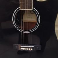 Chitarra acustica 