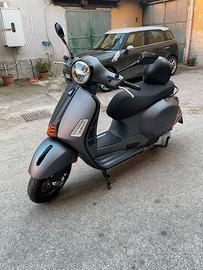 Vespa 300 gt super