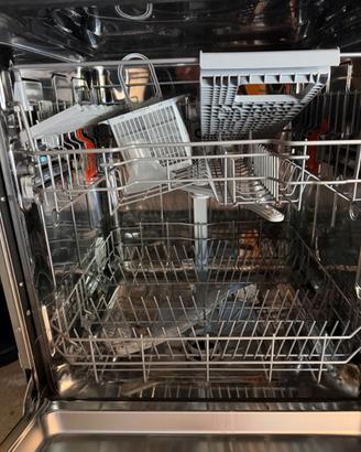 Lavastoviglie da incasso Hotpoint Ariston LTF 8B01