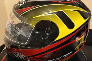 casco autografato da John Mc Guinness 