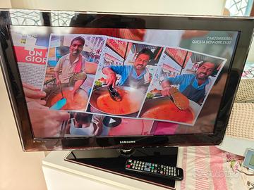 TV Samsung 32" HD – perfettamente funzionante