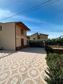 Vacanze Agosto in Villetta con giardino