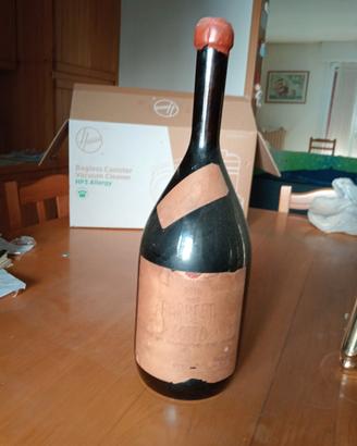 Bottiglia Barbera Coppo vendemmia 1974