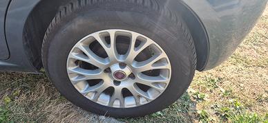 Gomme e cerchi in lega Punto Evo 185 65 R15 NUOVE