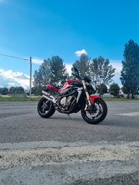 MV Agusta Brutale 989R