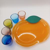 Vassoio a forma di arancia con 5 bicchieri colorat