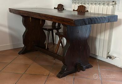 Tavolo in legno massello