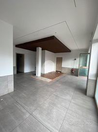 NEGOZIO A GRASSOBBIO