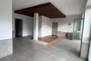 NEGOZIO A GRASSOBBIO