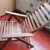 sedia reclinabile in legno  da giardino o terrazzo