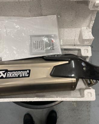 TERMINALE AKRAPOVIC TITANIO HONDA NT 1100
