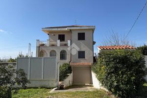 VILLA SINGOLA A SANTERAMO IN COLLE