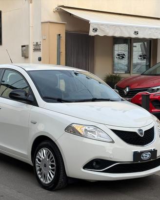 LANCIA Ypsilon 1.2 69 CV 5P. Gold