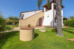 27 Giug-4Lugl. Villa al mare 12 posti