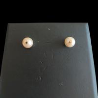 Orecchini in oro giallo e perle