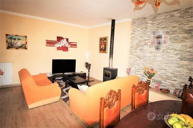 Appartamento di 110 m² con 4 locali a Montevarchi