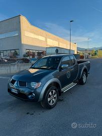 Mitsubishi l200 pick-up