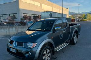 Mitsubishi l200 pick-up