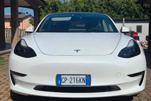 Tesla Model 3 long range rwd