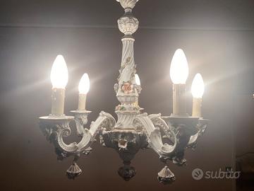 Lampadario tipo capodimonte a cinque luci