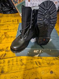 Scarpe anfibi in gorotex