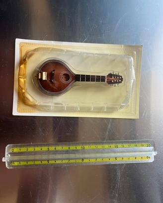 Strumenti musicali in miniatura