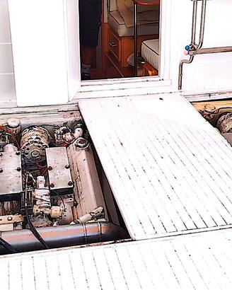 2 Motori CUMMINS 210 cv, 8.259 cc cadauno, gasolio