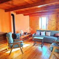 CASA SEMINDIPENDENTE A CAMANDONA