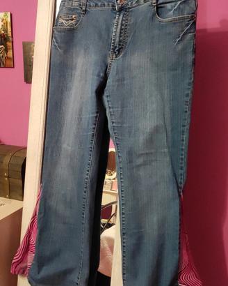 Jeans a zampa svasati 