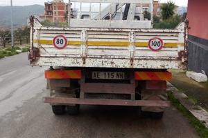 Autocarro per trasporto di cose
