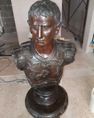 Statua Giulio Cesare