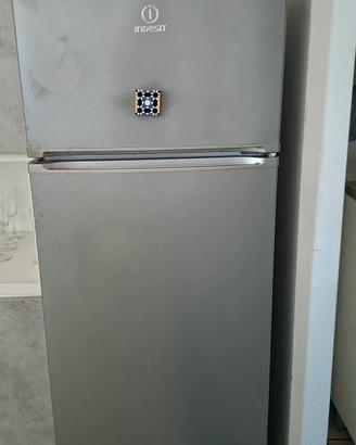 cucina,frigo e lavatrice 