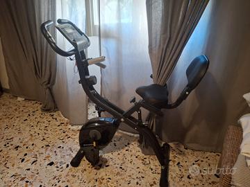 SONGMICS Cyclette pieghevole per esercizi a casa 