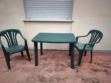 tavolo con sedie