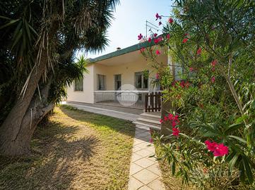 VILLA SINGOLA A QUARTU SANT'ELENA