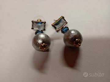 Orecchini con pallina 