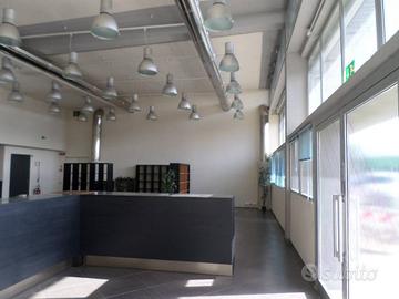 Immobile di 1265 m² con più di 5 locali a Firenze