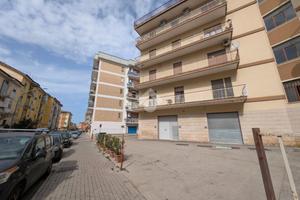 NEGOZIO A CASERTA
