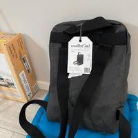 Zaino nuovo con cartellino di Essential