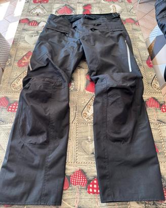 Pantaloni moto Revit